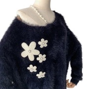 Sweter premium alpaka zdobiony biżuterią