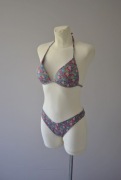 Calzedonia niebieski dwuczęściowy strój kąpielowy bikini w kwiatki IT.3