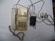 Stary aparat telefoniczny analogowy z sekretarką Panasonic