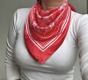 Apaszka czerwono-biała