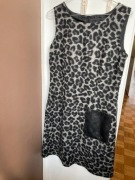 Wełniana sukienka bez rękawów a la panterka print motyw zwierzęcy M