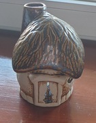 Dekoracyjny domek w kształcie grzyba