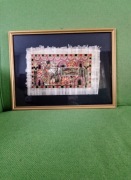 Obraz na papirusie za szkłem w ramie koloru złota