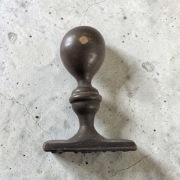 Stara ciężka mosiężna pieczęć 