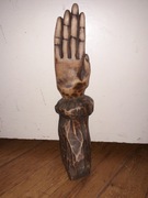Figurka Drewniana, Wyciągnięta Dłoń