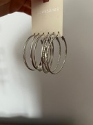 Zestaw kolczyków koła kółka w kolorze srebrnym