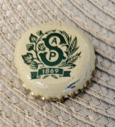 Kapsel Staropramen butelkowane Czechy 