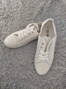 Sprzedam białe trampki 