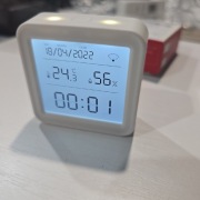 Czujnik temperatury i wilgotności z podświetleniem LCD Tuya Wifi 