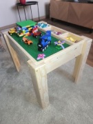 Stolik do zabawy klockami LEGO 