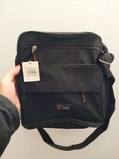 Czarna pojemna torba męska na ramię 