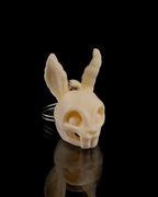 Brelok Czaszki Króliczka na Halloween z Mrocznym Klimatem!