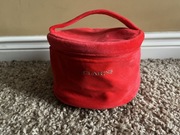 Clarins kosmetyczka kuferek okrągła czerwona