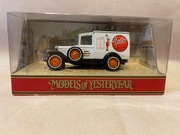 Autko Matchbox Y22-1 1930 Model A Ford Van Pratts 