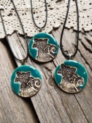 Ceramiczny wisior, naszyjnik kot, rękodzieło 