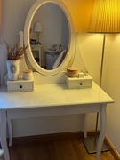 Toaletka Ikea biała z lustrem, z krzesłem lub bez