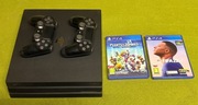 PS4 PRO + 2 pady + 2 gry