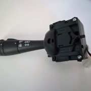 PRZEŁĄCZNIK ŚWIATEŁ KIERUNKOWSKAZÓW TRAFIC SANDERO LOGAN LODGY DUSTERDOKKER