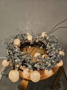 Wieniec wiklinowy ze światełkami 35 cm