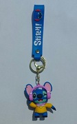 Breloczek 3D Stitch z zawieszką „Stitch!” - ze słuchawkami