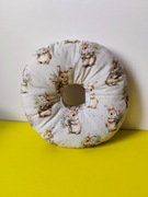 Poduszka do piercingu donut do przekłuwania uszu i spania KRÓLIKI 35 cm