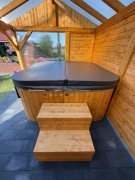 Jacuzzi Kwadratowe z leżanką 6 osobowe