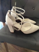 Buty ślubne, białe, nowe. Rozmiar 40