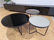 Zestaw trzech stolików 