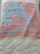 Czerwono-niebieska chusta apaszka bandamka wzór paw