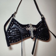 torebka na ramię wizytowa damska galanteria akcesoria stylowa punk ćwieki