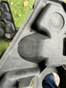 PEUGEOT 5008 I ŚLIZG ZDERZAKA LEWY i PRAWY PRZÓD 9686181480