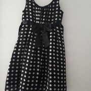 Czarna sukienka w kropki rozm 128