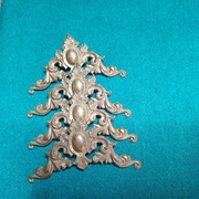 Mosiężne elementy skrzyni zegara