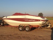 Jacht motorowy Rinker, Captiva 232