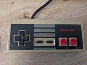 Kontroler pad do Nintendo NES wersja europejska NES-004