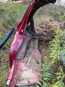 Toyota yaris III tylny prawy( pasażer) błotnik