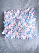 2w1 legowisko i zabawka na przysmaki dla psa, kota, królika - mata węchowa 