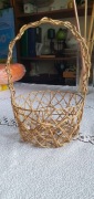 Metalowy koszyk druciany kolor złoty dekoracyjny 15 cm