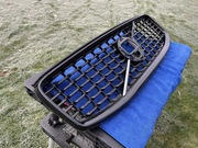 Grill przedni wersja Dark Volvo XC60 II od 2022