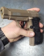 Wiatrówka Pistolet Swiss Arms P84 TAN CO2 4,5mm