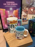 Starbucks Korea – limitowany kubek „Hangeul on the Streets”
