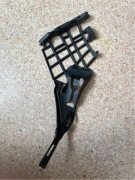 MERCEDES CLA 117 W117 ŚLIZG PRAWY RAMA PRAWA W ZDERZAK PRZEDNI AMG