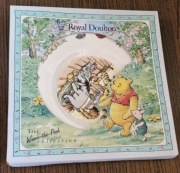 ROYAL DOULTON Talerz ozdobny porcelanowy w pudełku KUBUŚ PUCHATEK
