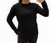 Czarny sweterek oversize z ozdobnym zamkiem na plecach L/XL