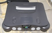 Oryginalna Retro konsola Nintendo 64 NUS-001 EUR + Gra , 2 Pady .