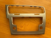 VW GOLF VII - OSLONA OBUDOWA WYSWIETLACZA RADIA KRATKA NAWIEWU 5G1819743D