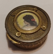 Miniatura w puzderko stare na biżuterię 