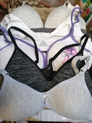 Biustonosze usztywniane roz 146/152 ,70A,  5szt