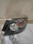 Lampa prawa  tył mazda 3 I bk chathback 
