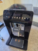 Ekspres ciśnieniowy do kawy KRUPS Evidence EA895831 automatyczny W-wa